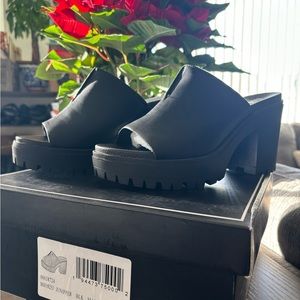 Mia black clog sandal size 8.5 women brand new!